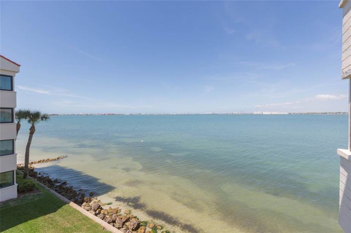 Image No.32-2 Bed Property for sale