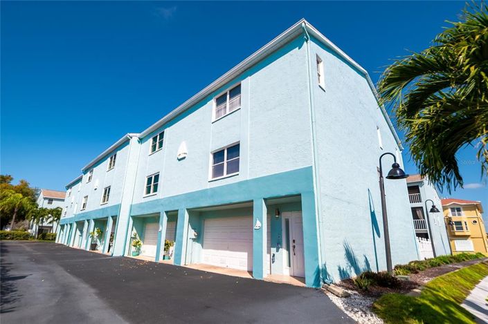 Image No.2-3 Bed Townhouse for sale