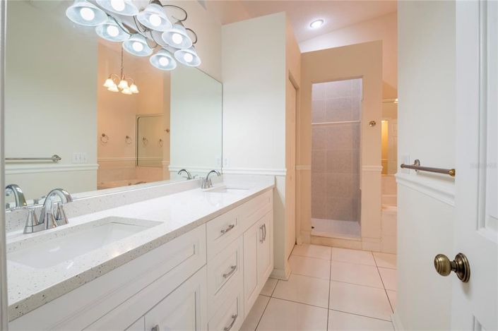 Image No.29-3 Bed Townhouse for sale