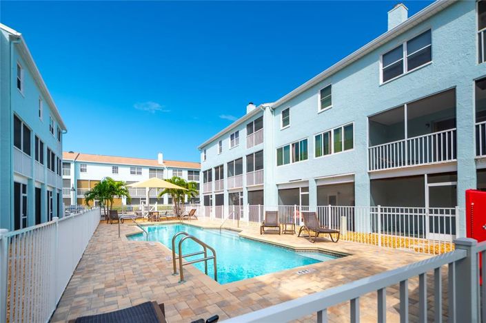 Image No.47-3 Bed Townhouse for sale