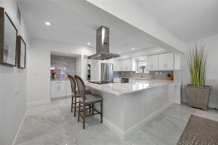 Image No.10-3 Bed Property for sale