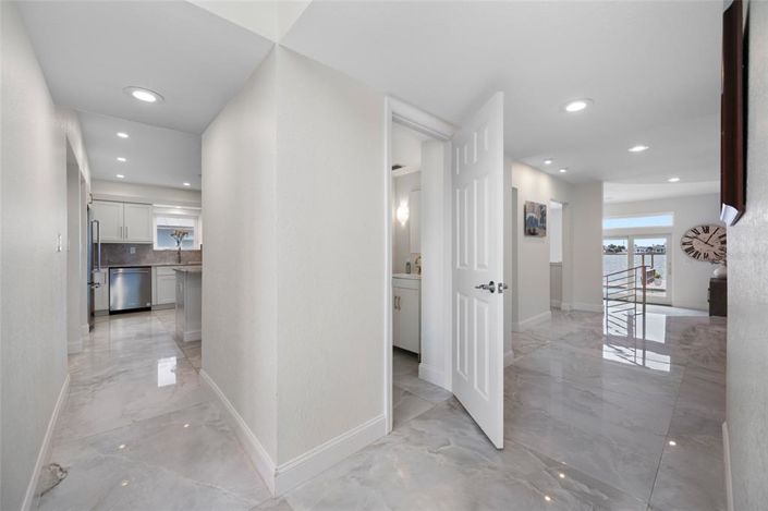 Image No.17-3 Bed Property for sale