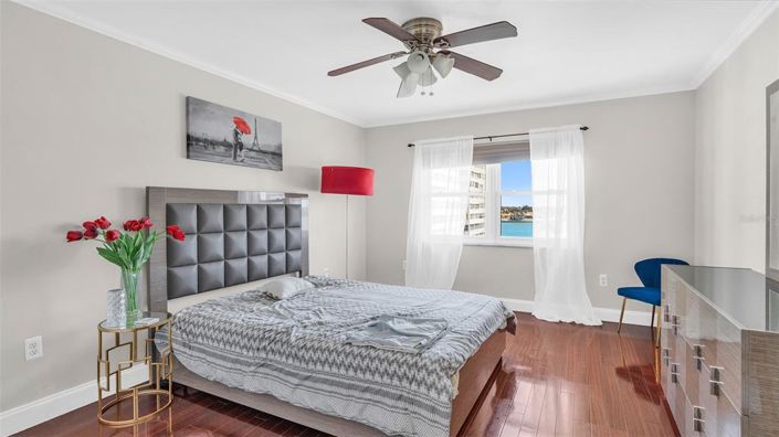 Image No.14-2 Bed Property for sale