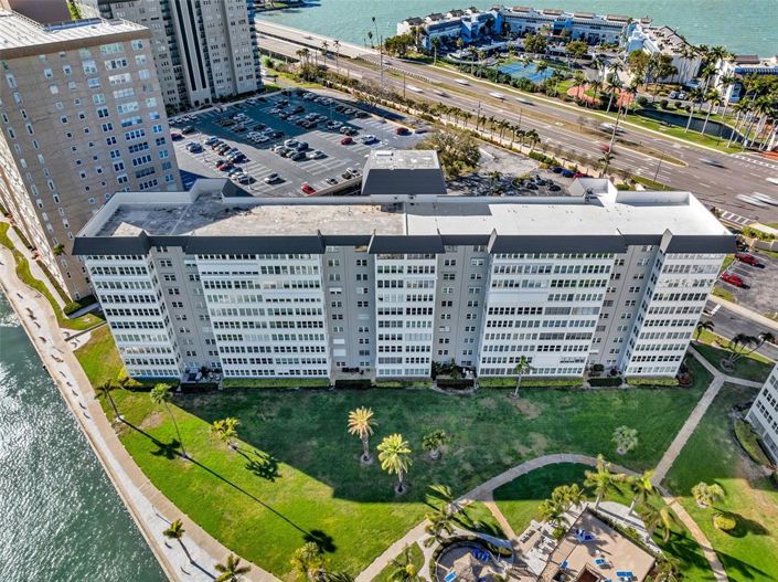 Image No.18-2 Bed Property for sale