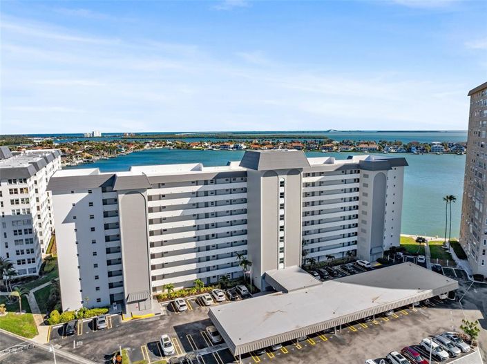 Image No.20-2 Bed Property for sale