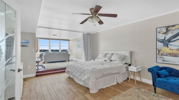 Image No.7-2 Bed Property for sale