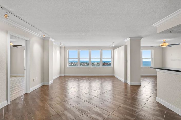 Image No.3-5 Bed Property for sale