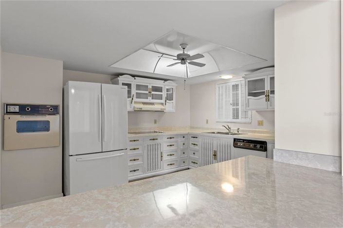 Image No.30-5 Bed Property for sale