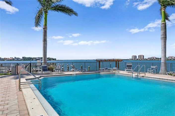 Image No.43-5 Bed Property for sale