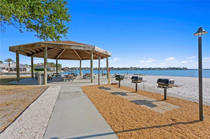 Image No.49-5 Bed Property for sale