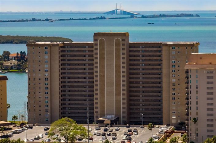 Image No.52-5 Bed Property for sale