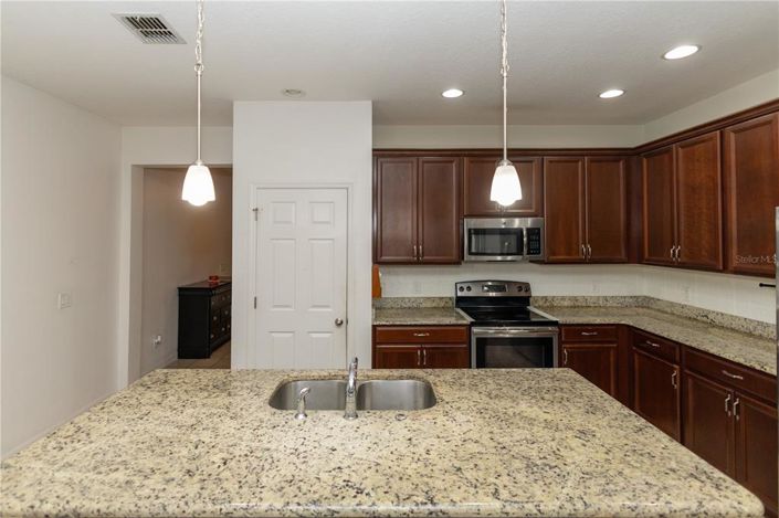 Image No.10-4 Bed Property for sale