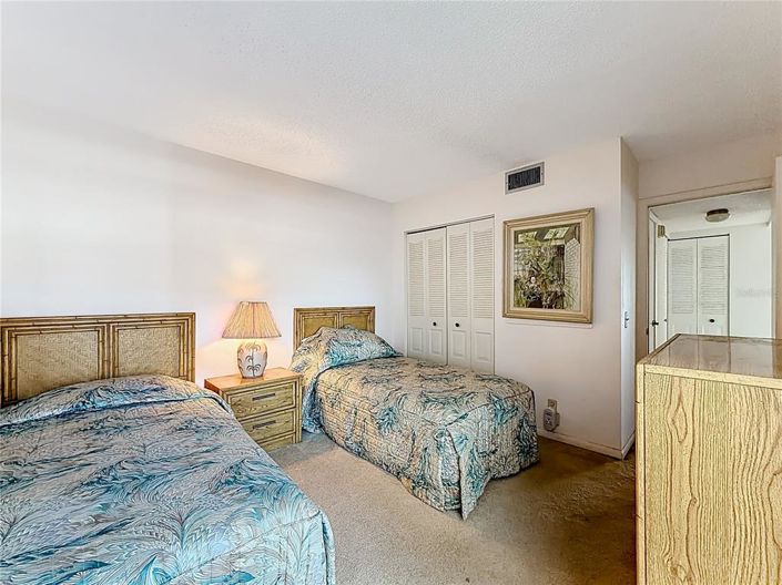 Image No.17-2 Bed Property for sale