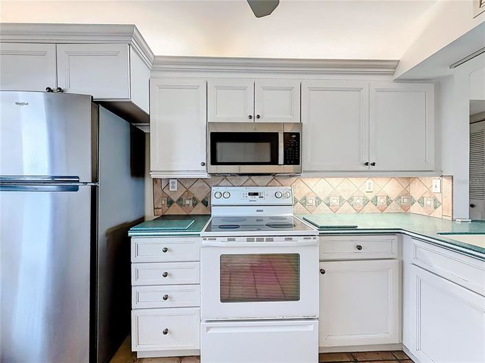 Image No.4-2 Bed Property for sale