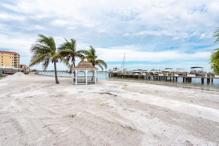 Image No.32-2 Bed Property for sale