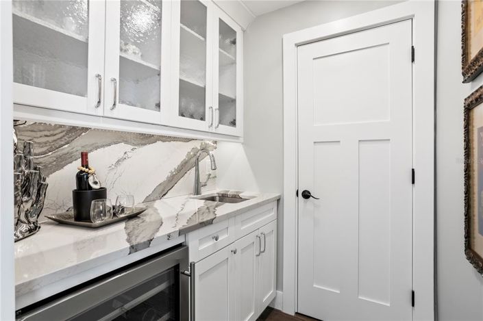 Image No.20-4 Bed Property for sale