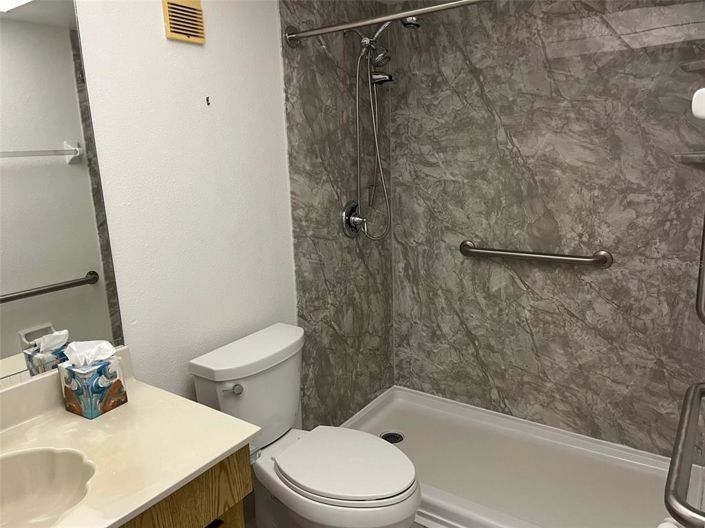 Image No.15-2 Bed Property for sale