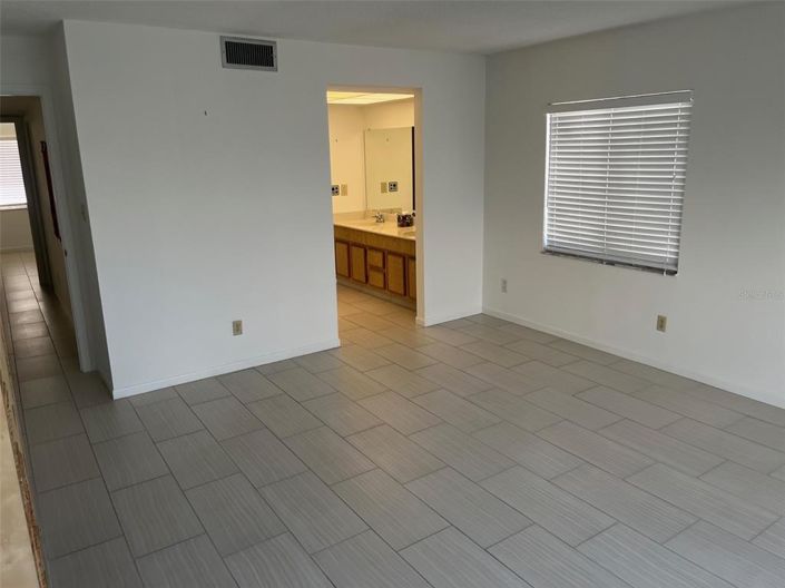 Image No.9-2 Bed Property for sale