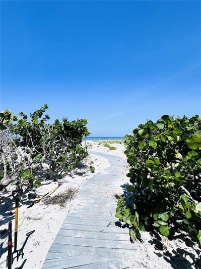 Image No.13-2 Bed Property for sale