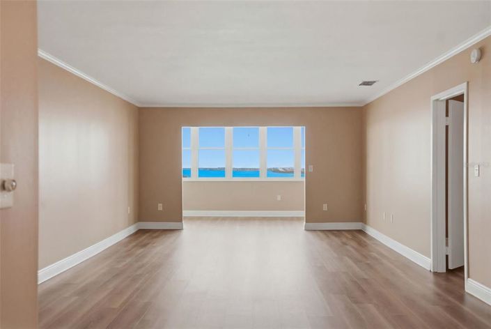 Image No.28-2 Bed Property for sale