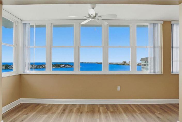 Image No.31-2 Bed Property for sale