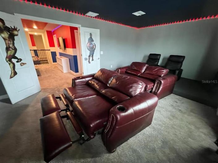 Image No.24-8 Bed Property for sale