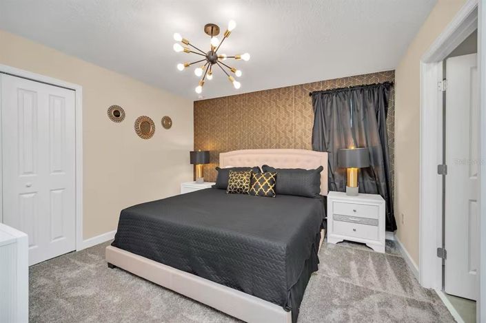 Image No.37-8 Bed Property for sale