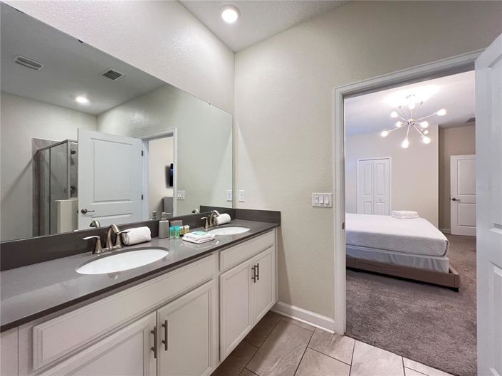 Image No.39-8 Bed Property for sale