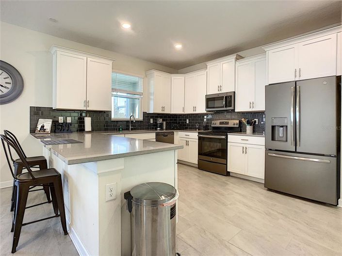 Image No.13-6 Bed Property for sale