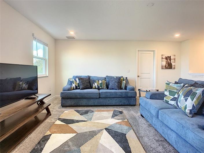 Image No.19-6 Bed Property for sale