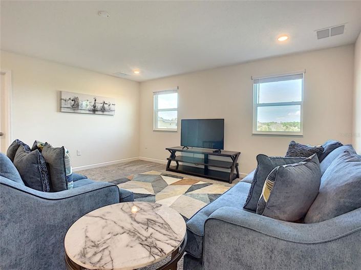 Image No.20-6 Bed Property for sale