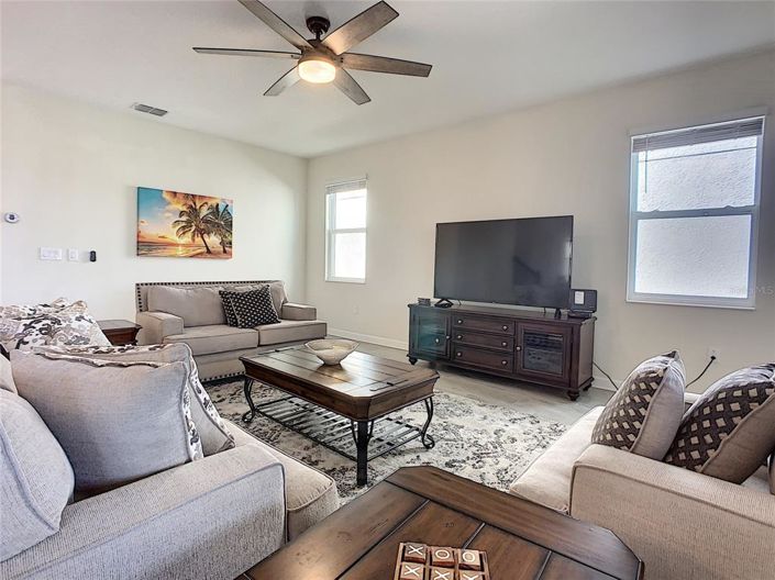 Image No.8-6 Bed Property for sale