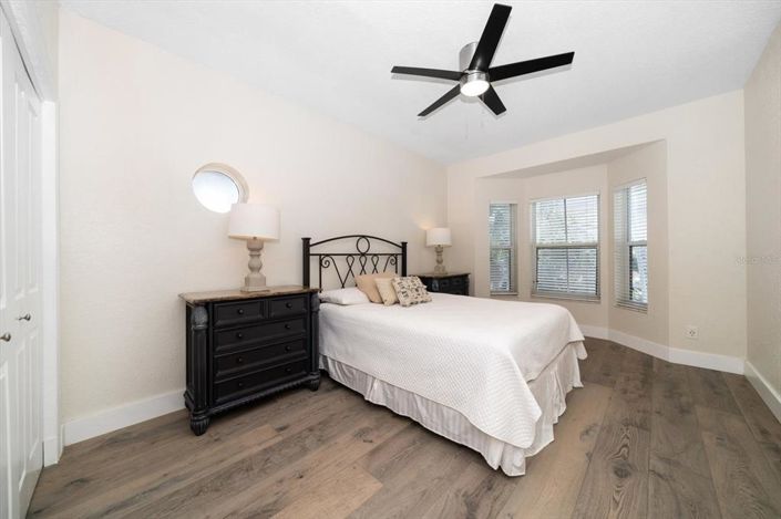 Image No.20-3 Bed Property for sale