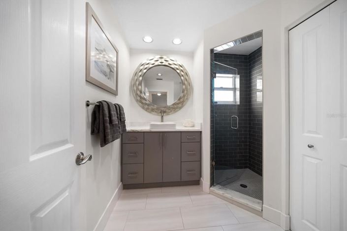 Image No.22-3 Bed Property for sale