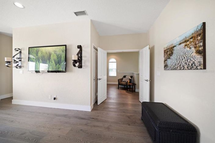 Image No.26-3 Bed Property for sale