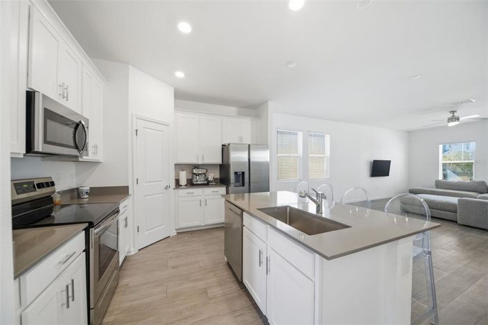 Image No.14-4 Bed Property for sale