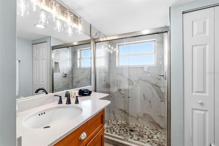 Image No.33-2 Bed Property for sale