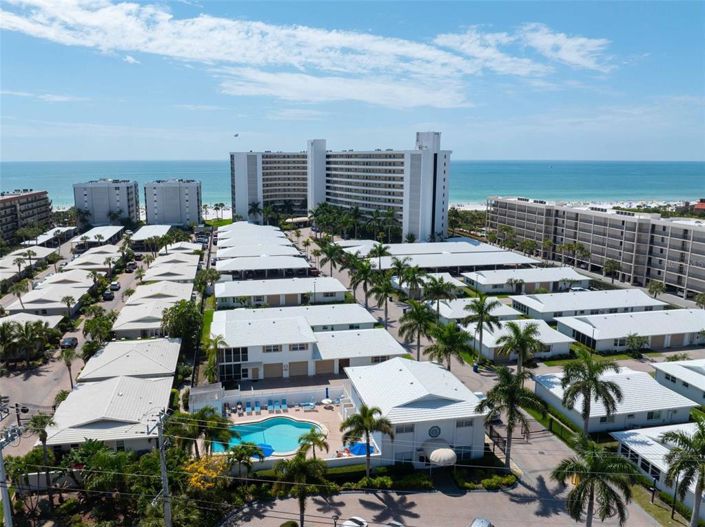 Image No.44-2 Bed Property for sale