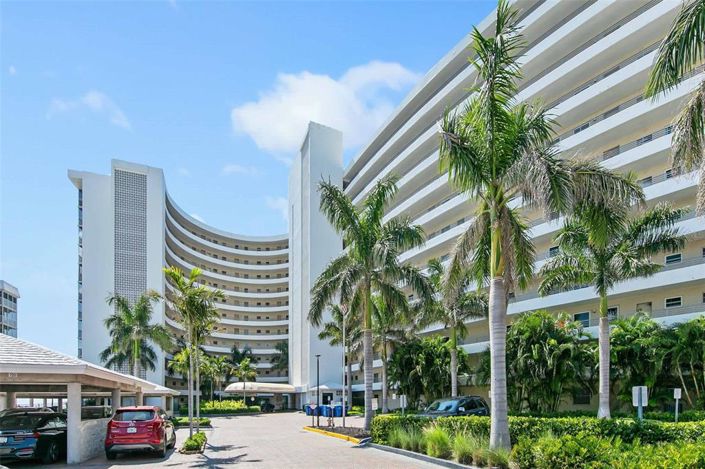 Image No.45-2 Bed Property for sale