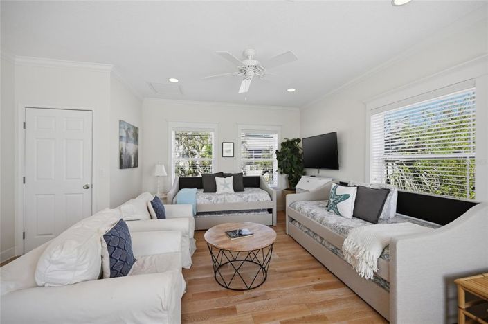 Image No.34-3 Bed Property for sale