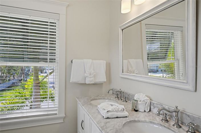 Image No.39-3 Bed Property for sale