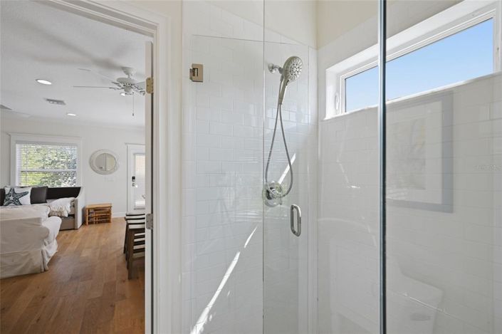 Image No.40-3 Bed Property for sale