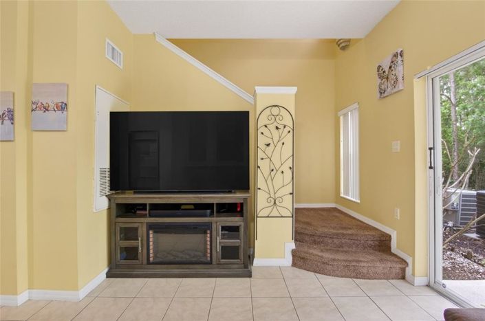 Image No.13-3 Bed Townhouse for sale