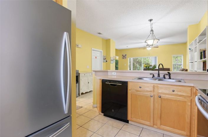 Image No.8-3 Bed Townhouse for sale