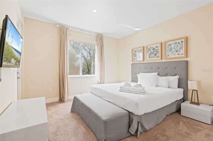 Image No.18-4 Bed Townhouse for sale