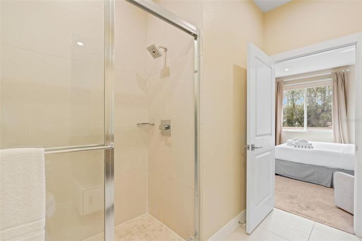 Image No.24-4 Bed Townhouse for sale