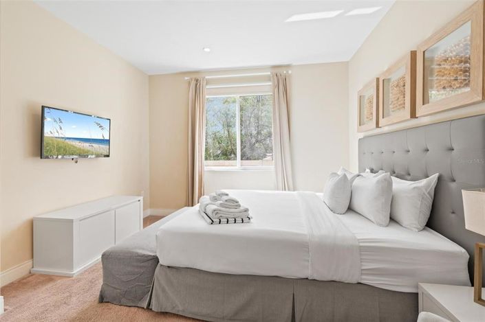 Image No.25-4 Bed Townhouse for sale