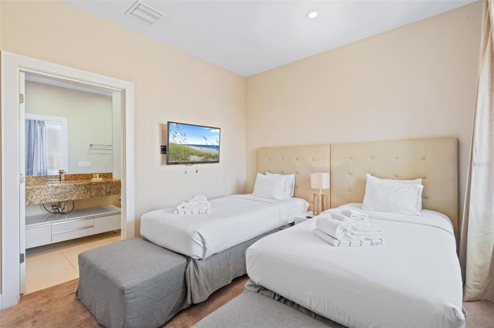 Image No.3-4 Bed Townhouse for sale