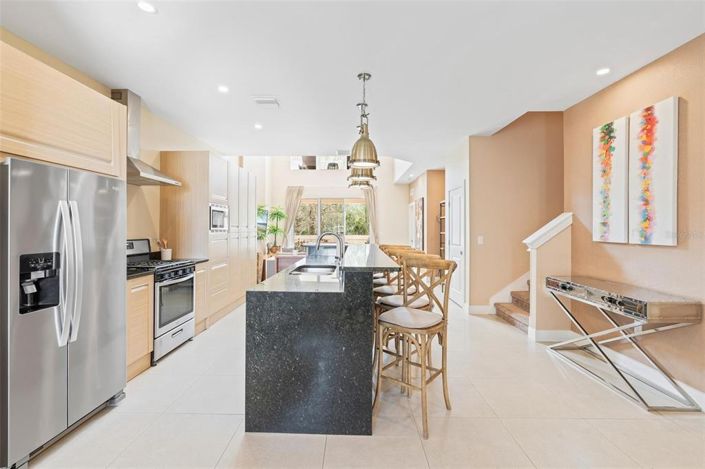 Image No.37-4 Bed Townhouse for sale