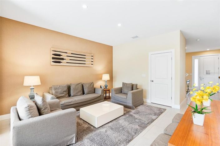 Image No.14-3 Bed Townhouse for sale